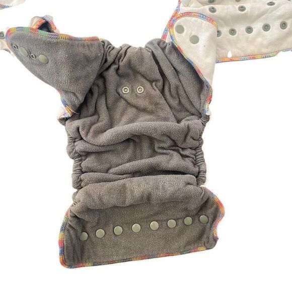 set of 6 cloth diapers 1 is bumGenius no inserts adjustable see photos for wear - Picture 13 of 15